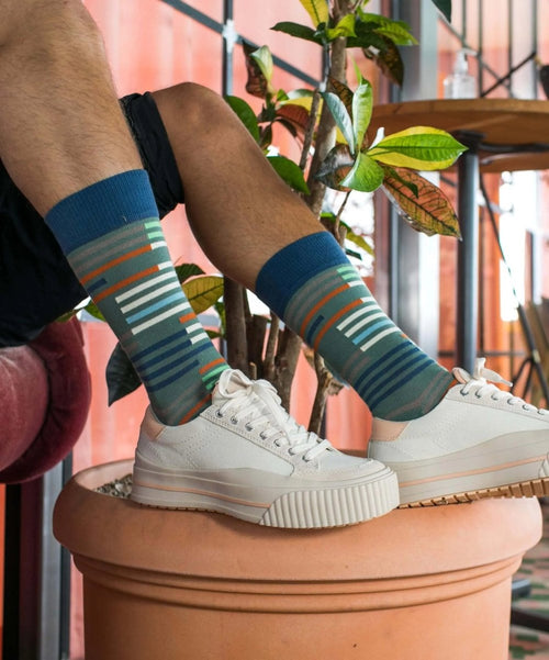 Dilly Socks Notre Chaussettes: CIty Skyline