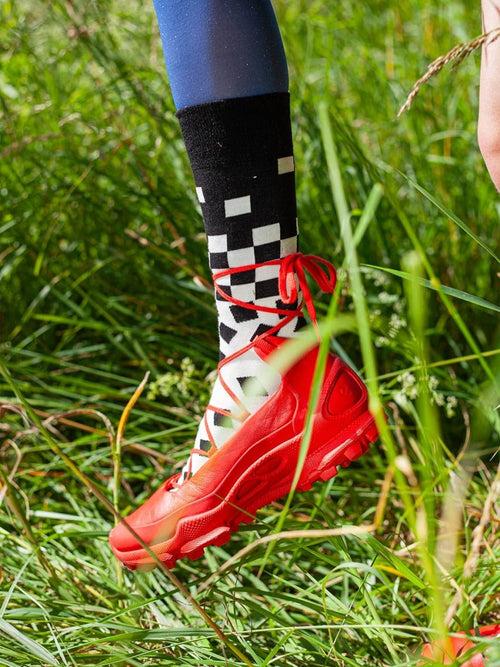 Dilly Socks Notre Chaussettes: Crumbling Chess