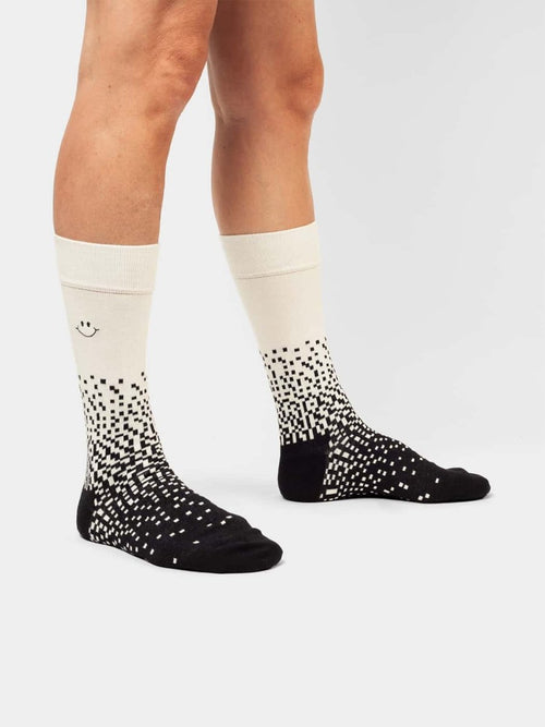 Dilly Socks Notre Chaussettes: Granular Laughter