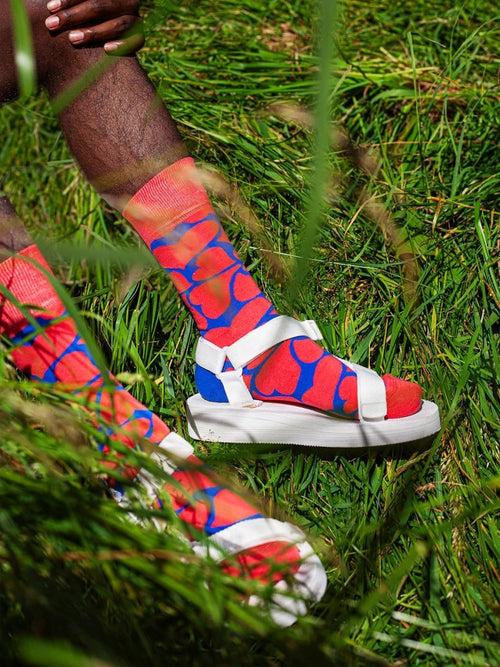 Dilly Socks Notre Chaussettes: Shaping Love