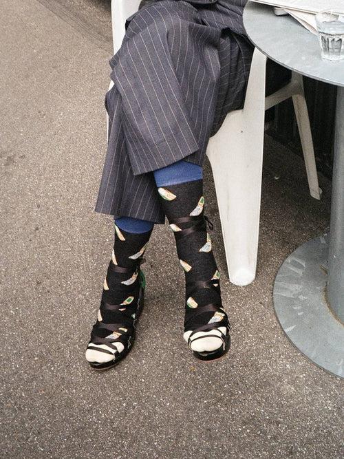 Dilly Socks Notre Chaussettes: The Past Is Calling