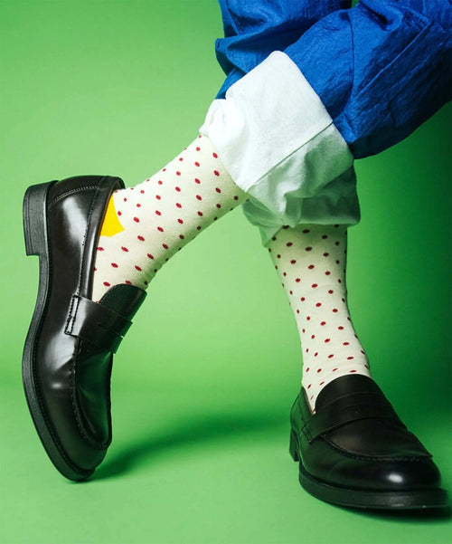 Dilly Socks Notre Chaussettes: Tiny Rose Dots