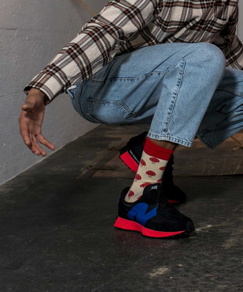 Dilly Socks Notre Chaussettes: Toxic Sand Shrooms