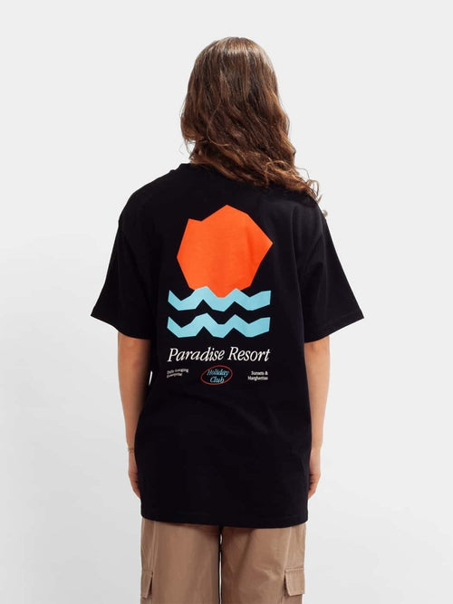 Dilly Socks Notre T-Shirts: Paradise Resort