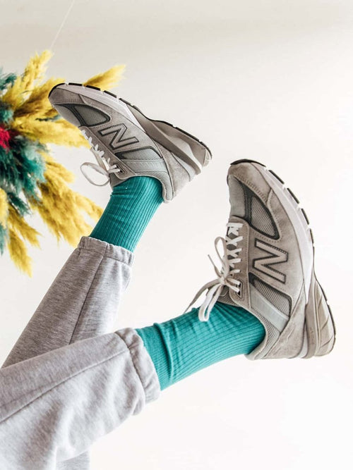 Dilly Socks Notre Chaussettes: Ribbed Shiny Turquoise