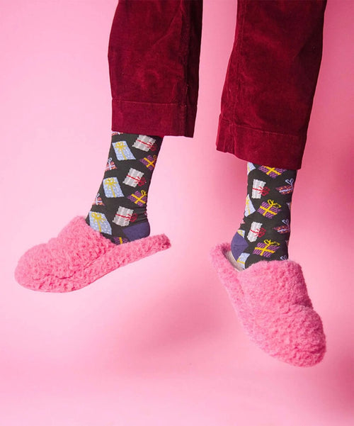 Dilly Socks Notre Chaussettes: The Present Is A Gift