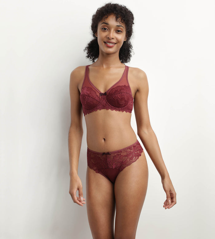 Dim Slip Femme En Dentelle Et Microfibre Rubis Foncé Generous Essentiel