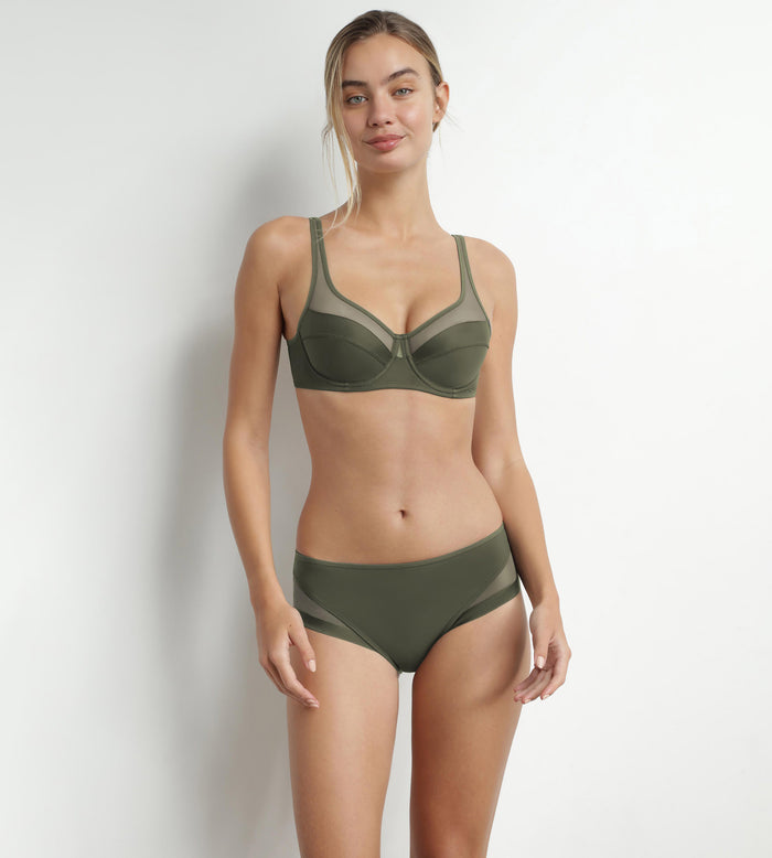 Dim Slip Femme En Microfibre Et Tulle Vert Tennis Dim Generous