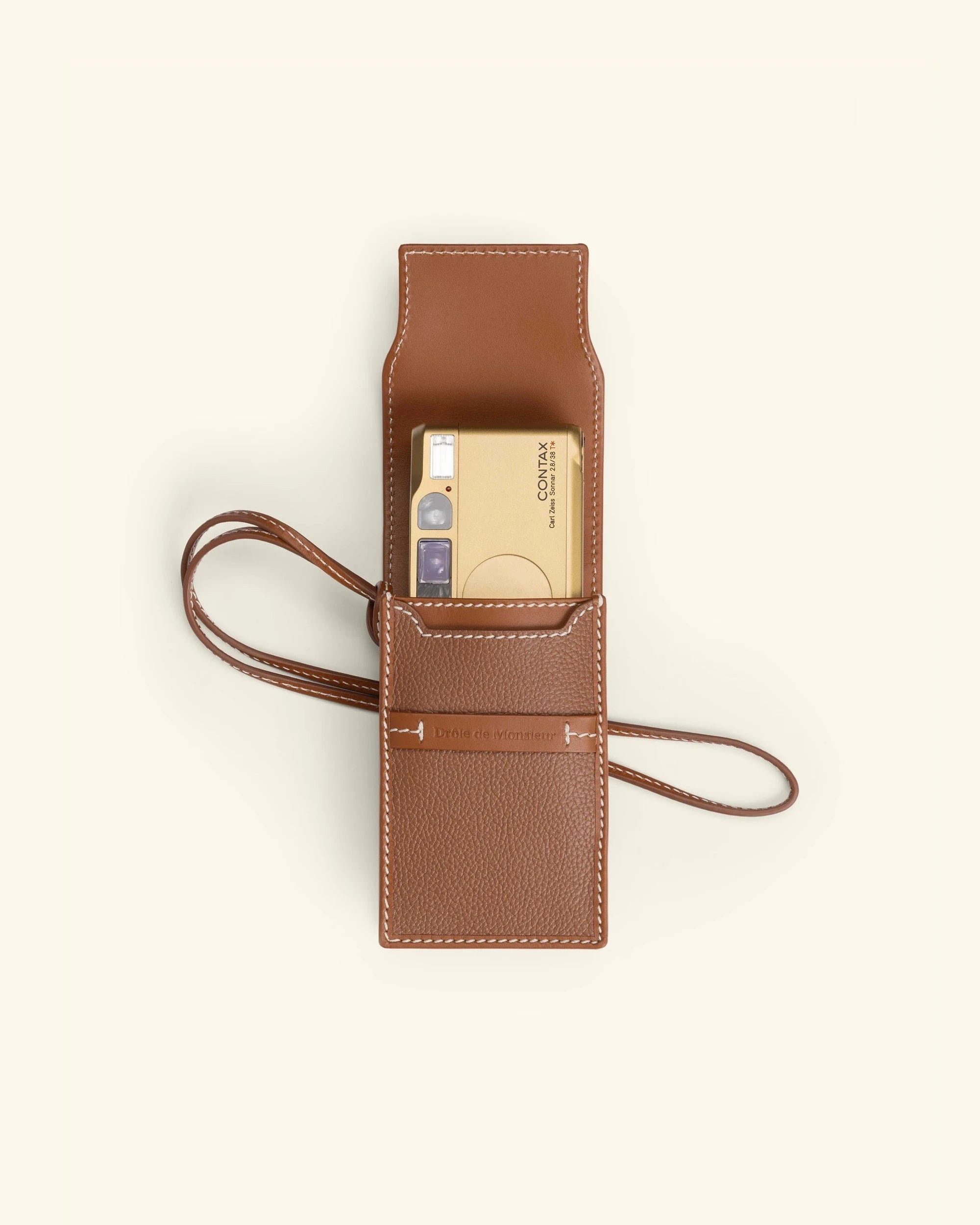 Drôle De Monsieur L'Étui Camera