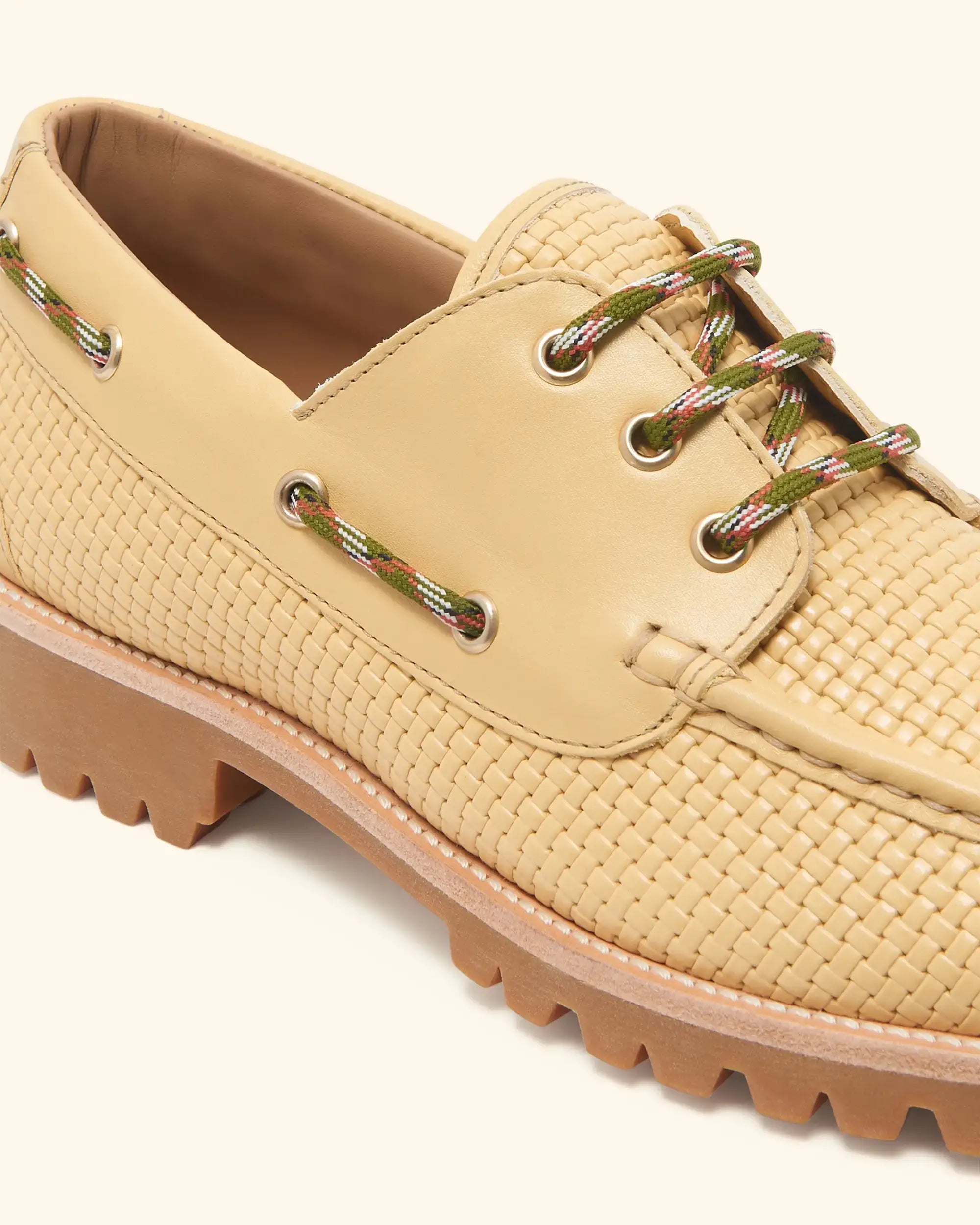 Drôle De Monsieur La Chaussure Bateau