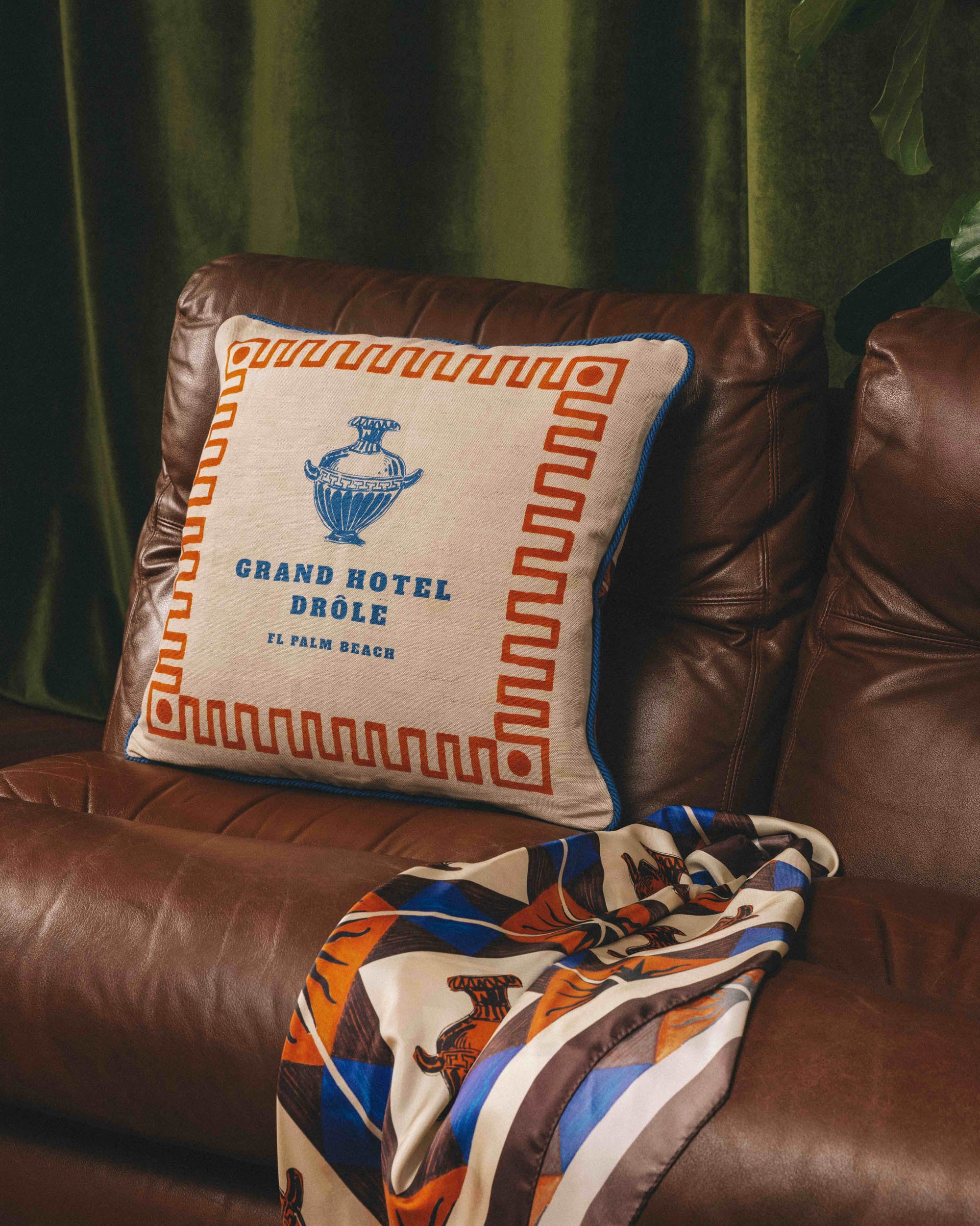 Drôle De Monsieur Le Coussin Vase