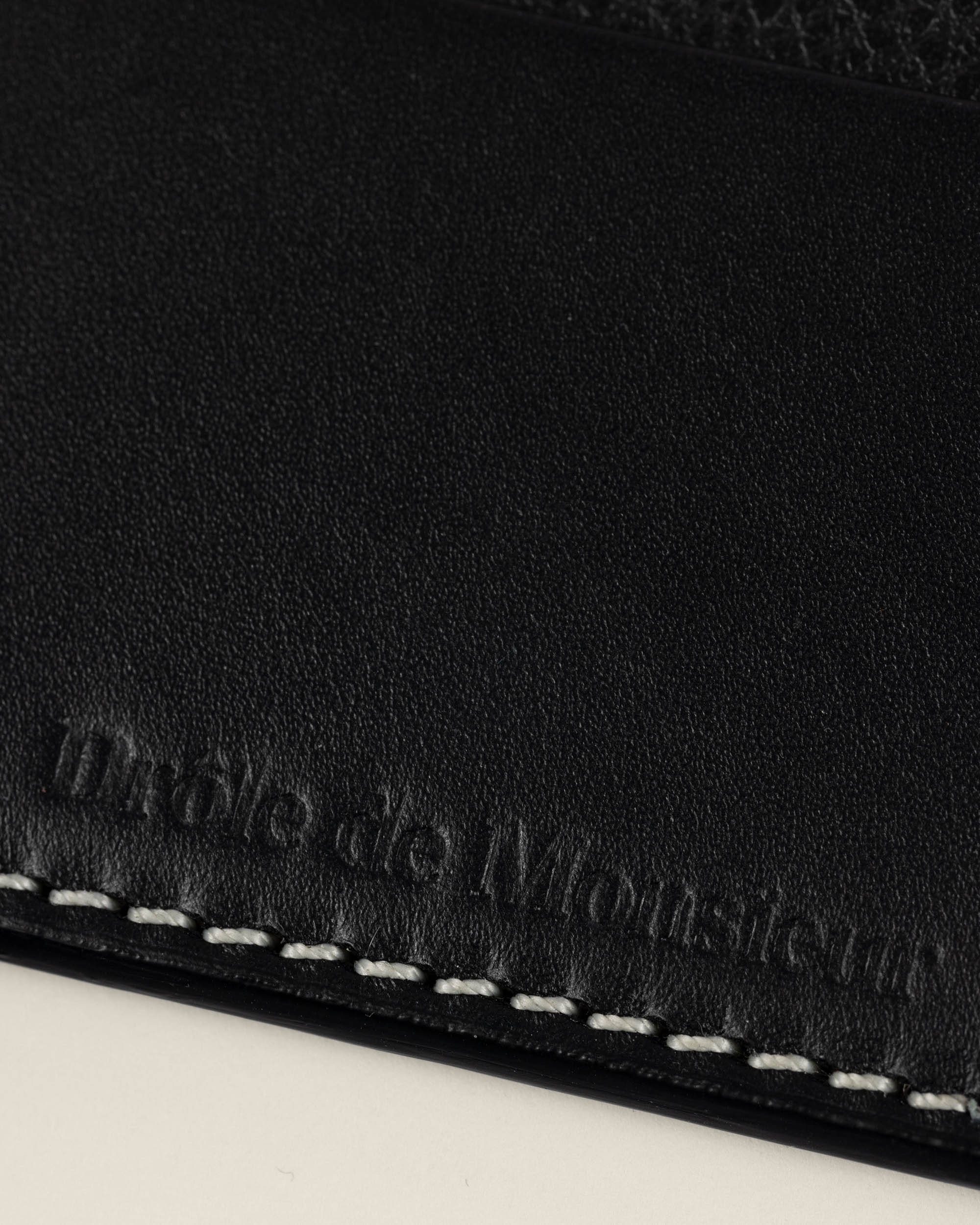 Drôle De Monsieur Le Porte-Cartes Surpiqué