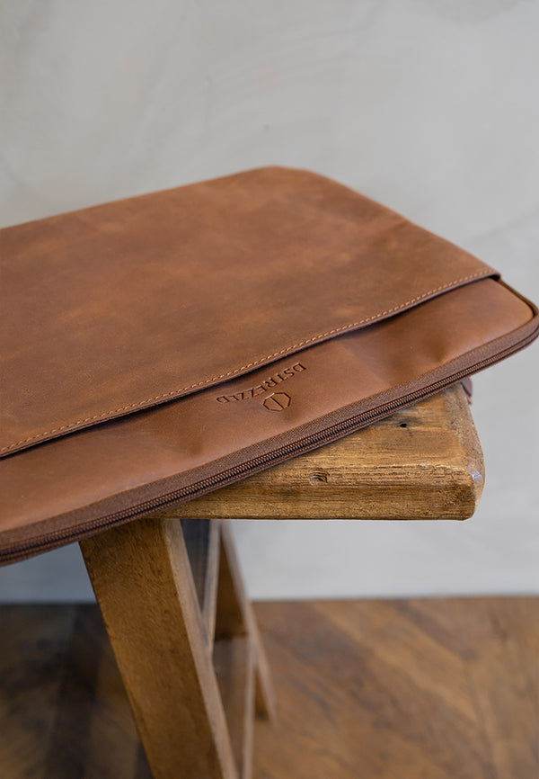 dstrezzed Laptop Sleeve 15 Brown