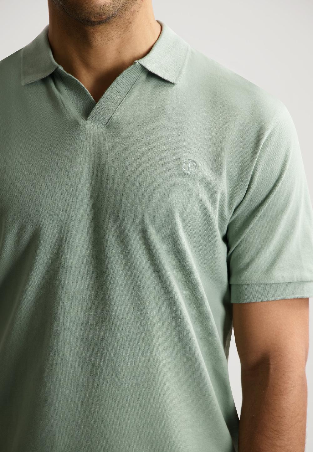 Dstrezzed The Bowie V-Neck Polo Lily Pad