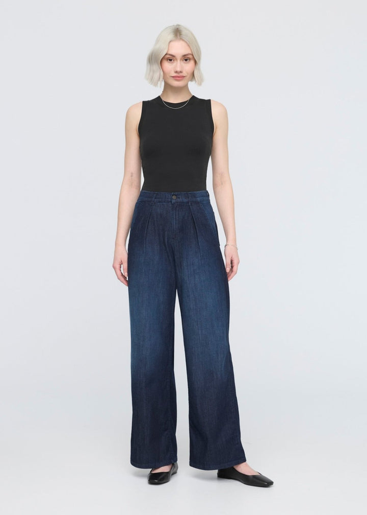 duer Performance Denim Lite Pleated Pant - Modern Rinse