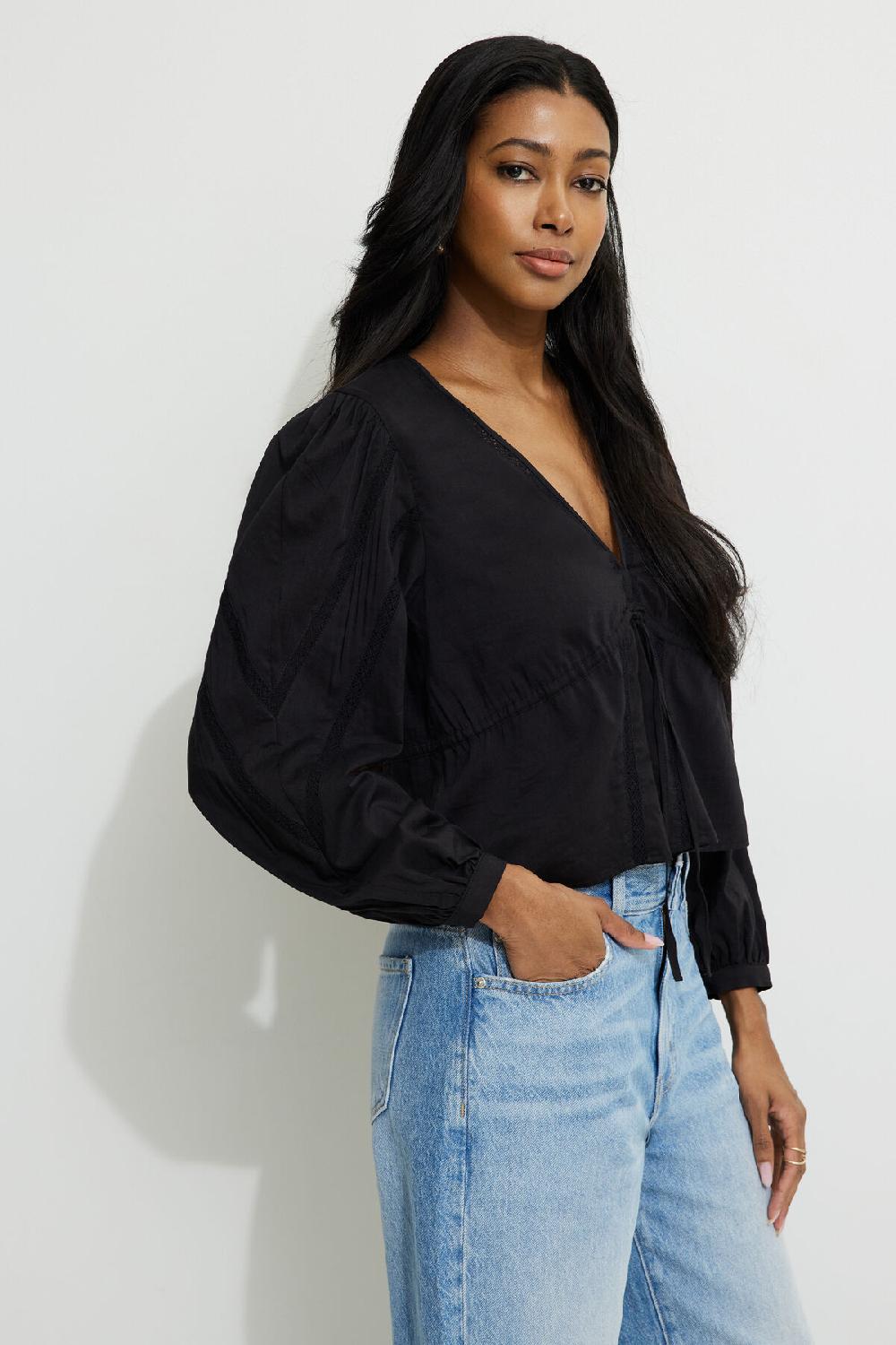 Dynamite Blouse à Manches Bouffantes