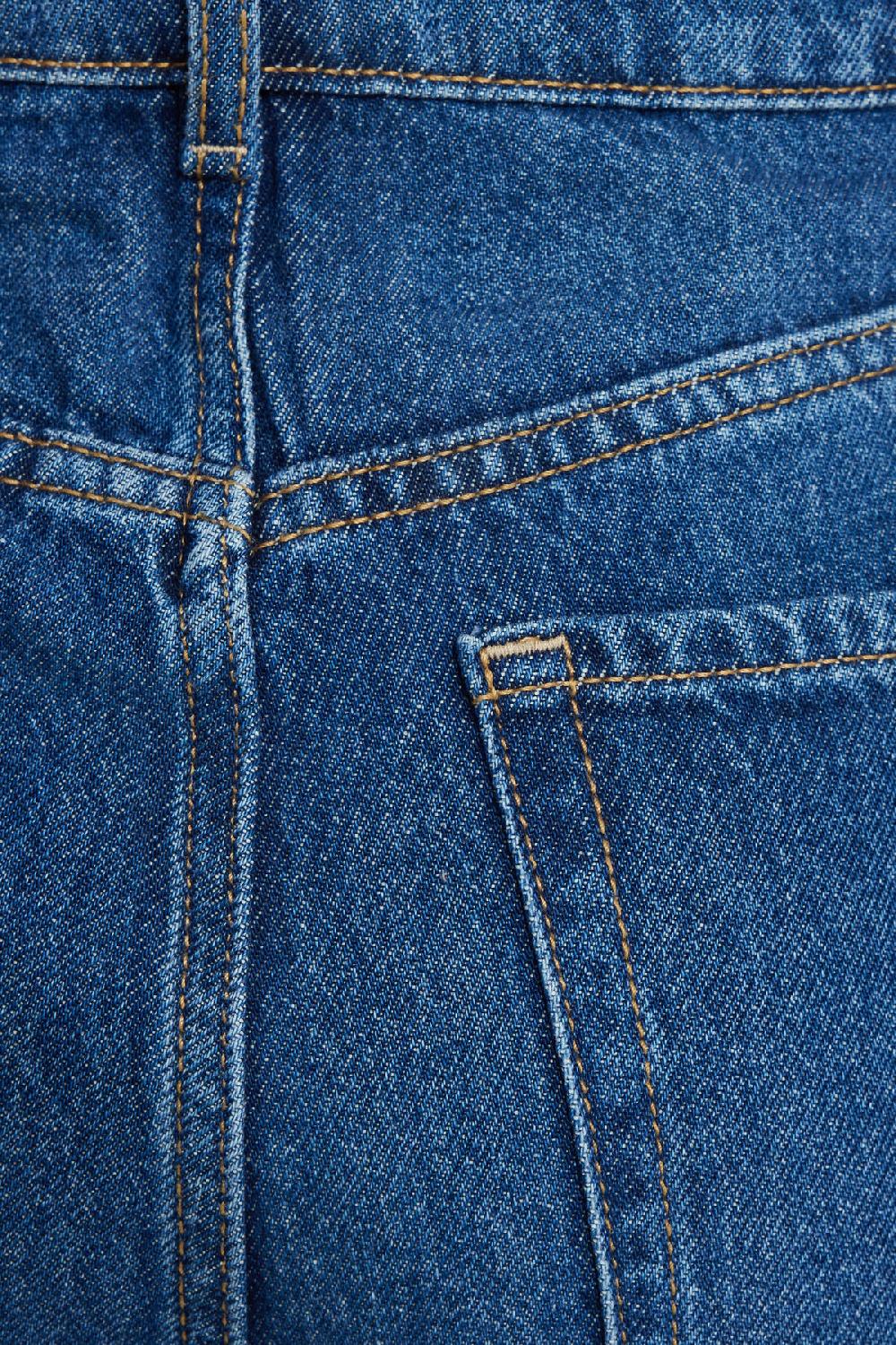 Dynamite Jean Justina à Jambe Droite