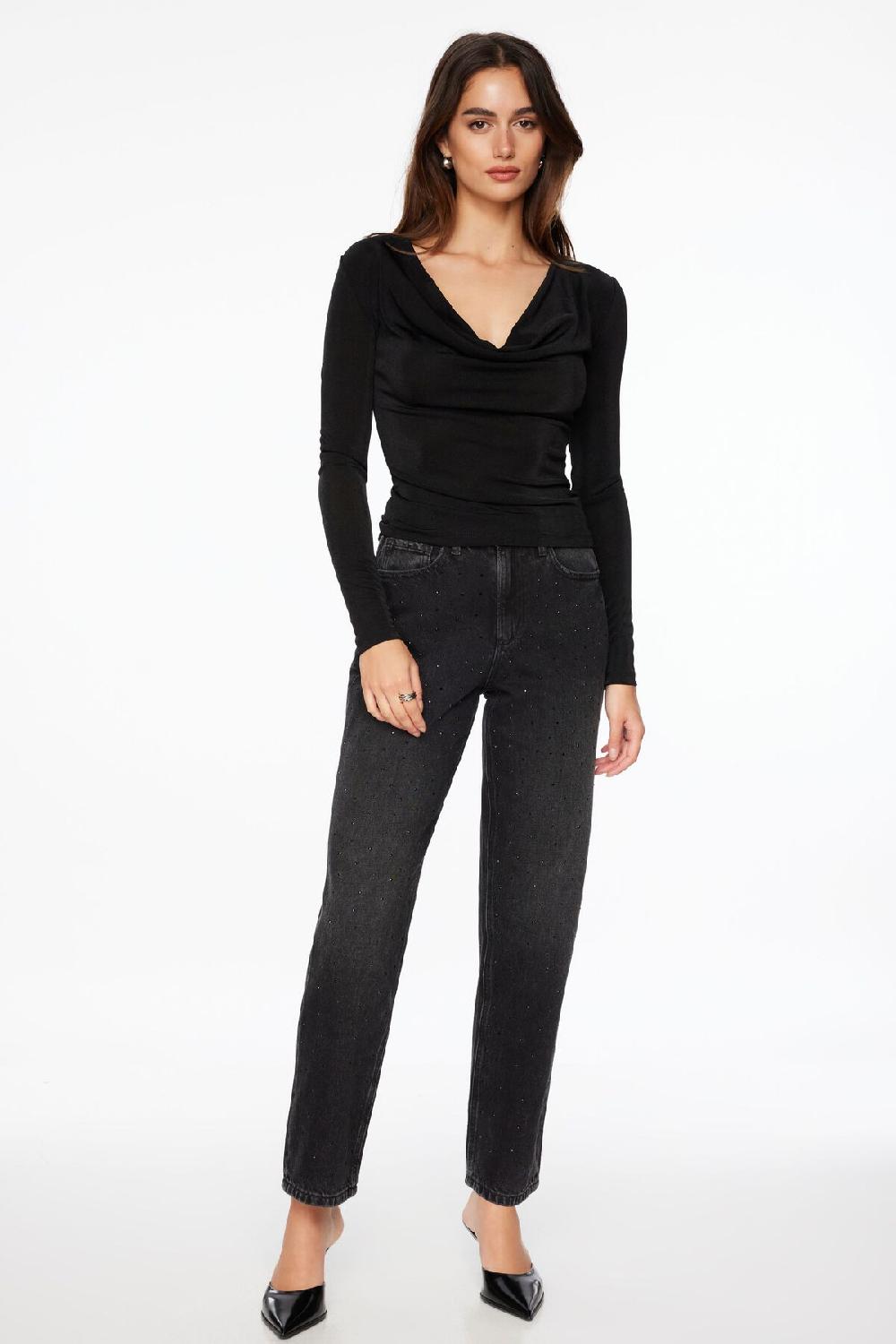 dynamite Jean Justina à rhin et jambe droite