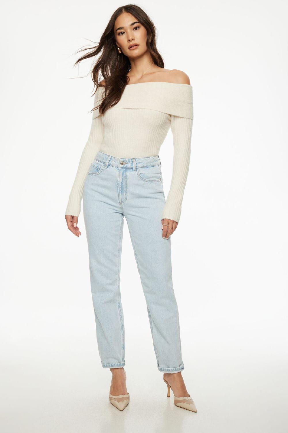 dynamite Jean « mom » Claudia