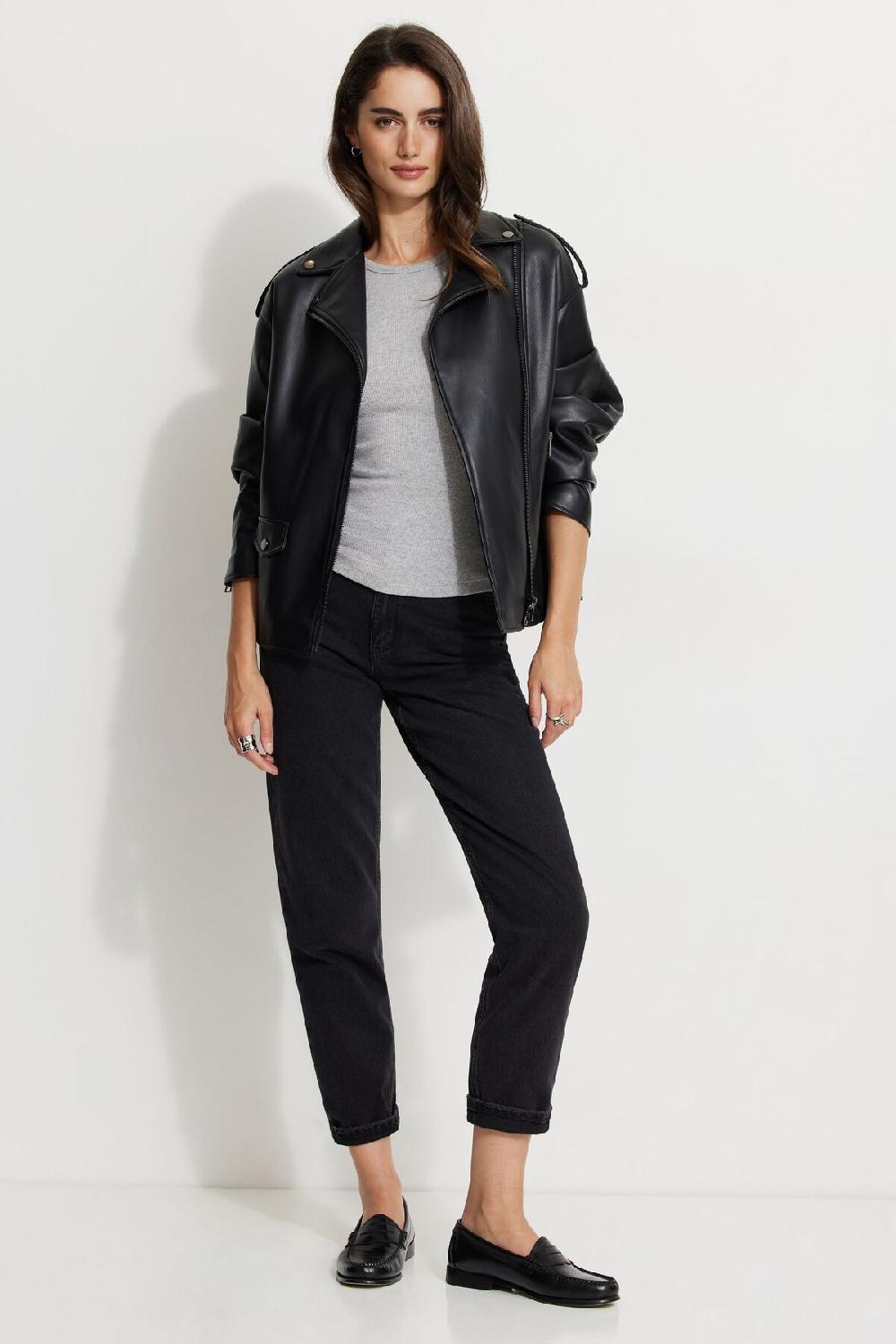 dynamite Jean « mom » Claudia