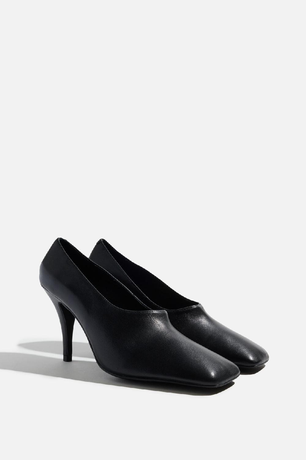 Dynamite JEFFREY CAMPBELL