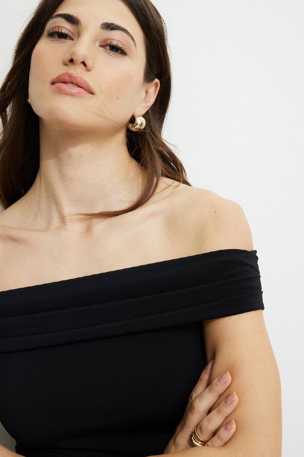 Dynamite Minirobe Sculptante à épaules Dégagées