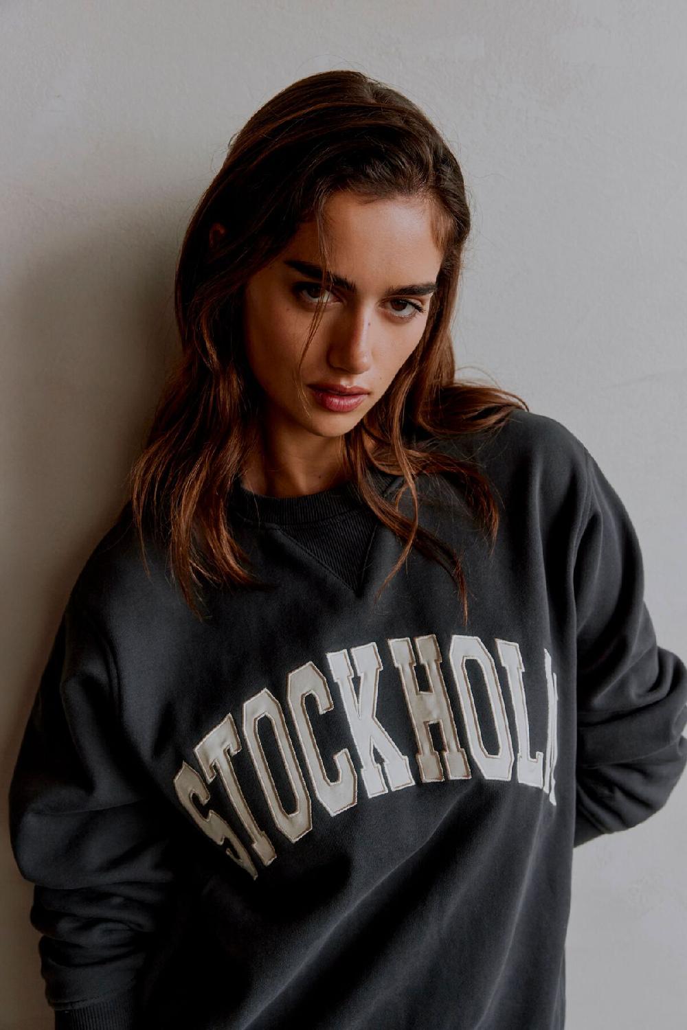 dynamite Sweatshirt classique à col rond et appliqué