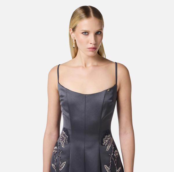 Elisabetta Franchi Robe En Duchesse Avec Broderies Florales