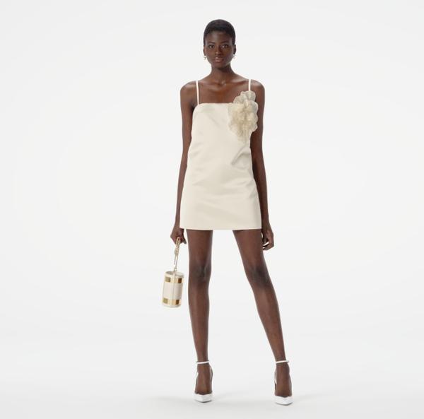 Elisabetta Franchi Robe En Duchesse Avec Fleur Brodée