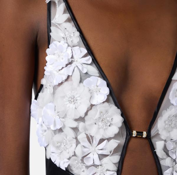 Elisabetta Franchi Robe Red Carpet En Soie Et Tulle Avec Fleurs 3D