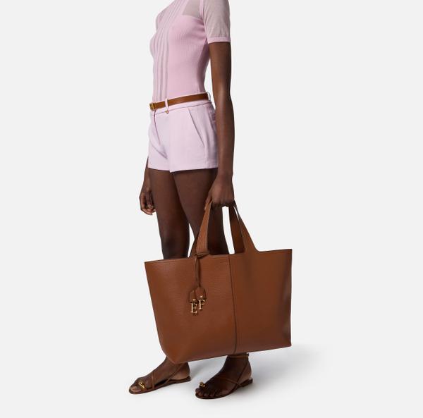 Elisabetta Franchi Sac Fourre-tout De Grande Taille En Matériau Synthétique Avec Breloques Logo