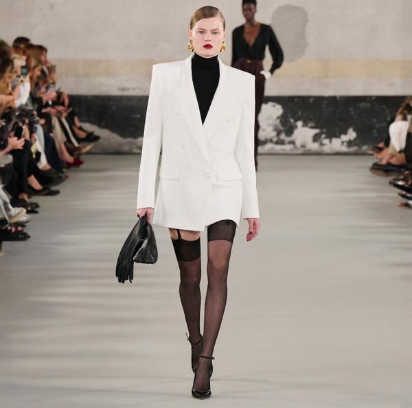 Elisabetta Franchi Veste En Crêpe Avec Boutons Dorés