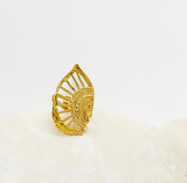 elise tsikis paris Bague Lago - archive