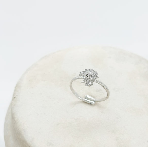 Elise Tsikis Paris Bague Marguerite Solitaire