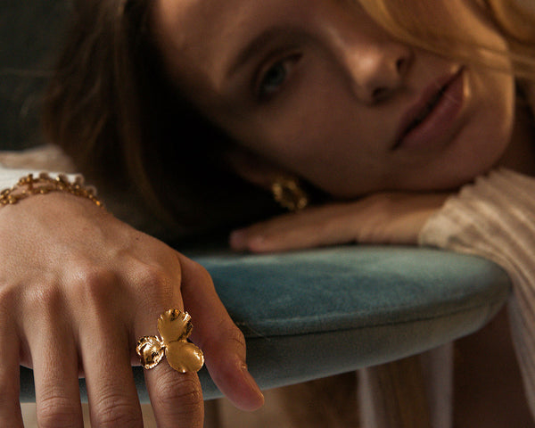 Elise Tsikis Paris Bague Pensée Medium