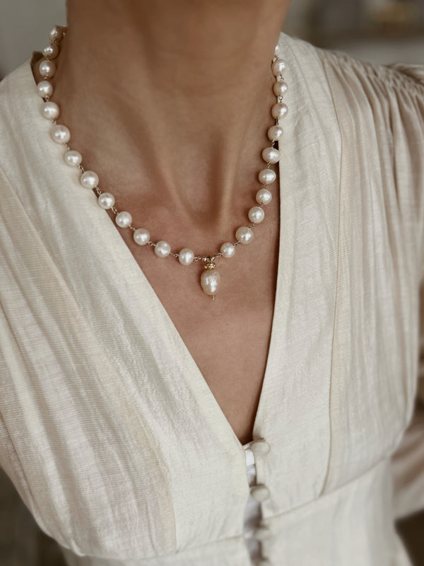 elise Tsikis Paris Collier Elinia - Archive