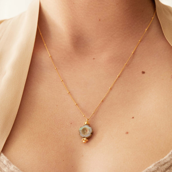 Elise Tsikis Paris Collier Faro