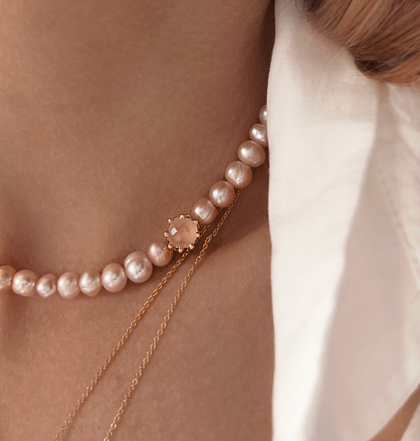Elise Tsikis Paris Collier Ismailaga