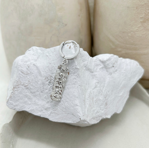 Elise Tsikis Paris Mono-boucle Themis