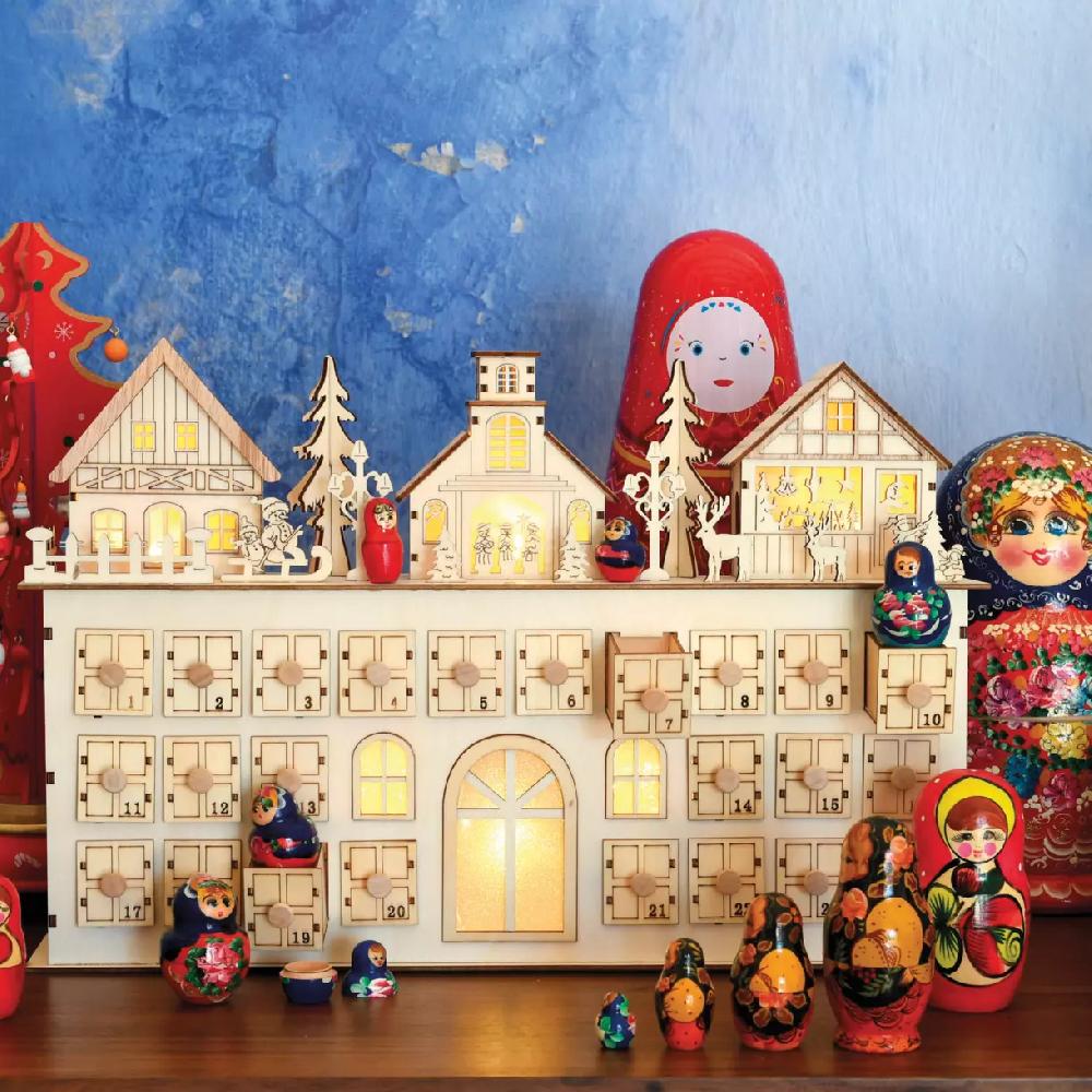 eminza Calendrier de l'Avent lumineux à remplir Maison décorée en bois