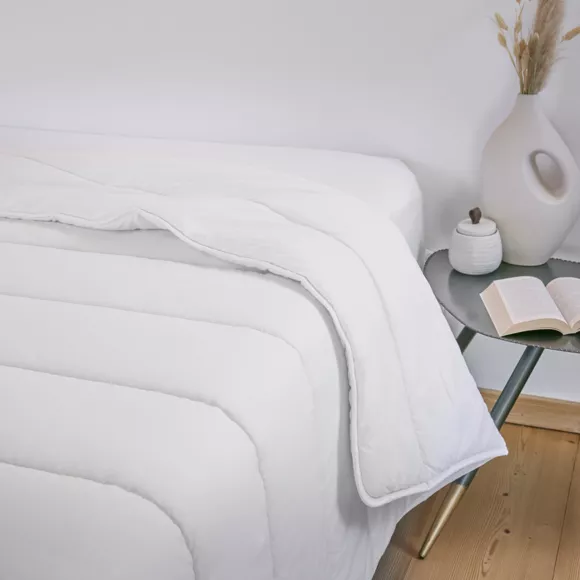 Eminza Couette Tempérée Coton Anti Acarien (200 X 200 Cm) Celeste Blanche