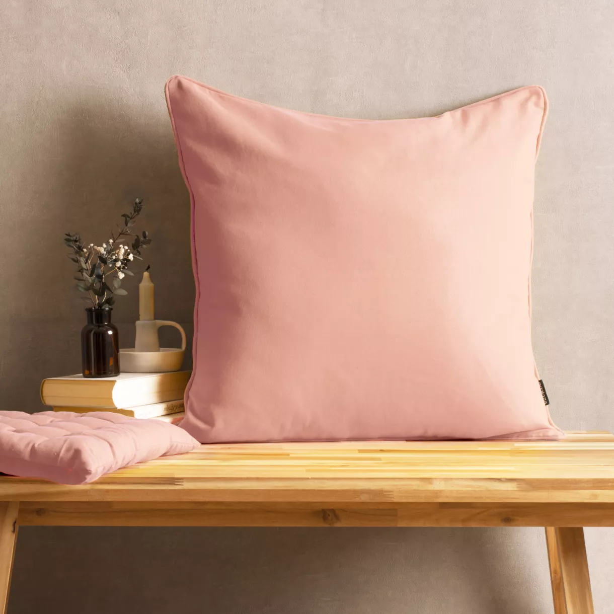 eminza Coussin carré coton (60 x 60 cm) Pixel Rose pêche