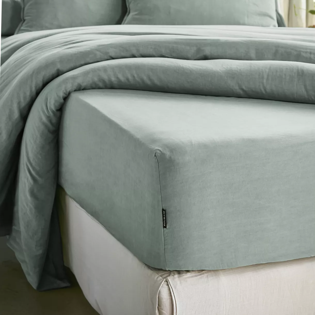 eminza Drap housse lyocell Tencel™ lavé (160 x 200 cm) Olivia Vert eucalyptus