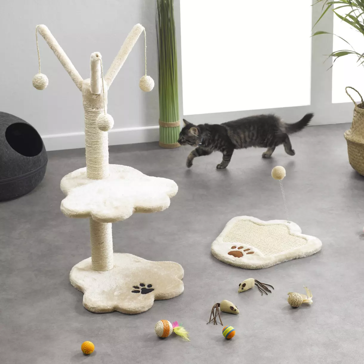 eminza Arbre à chat avec jouet Ecru