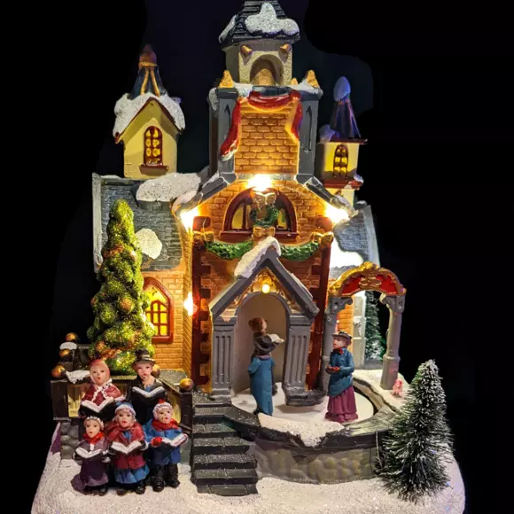 Eminza Église Illuminée à Piles Chorale