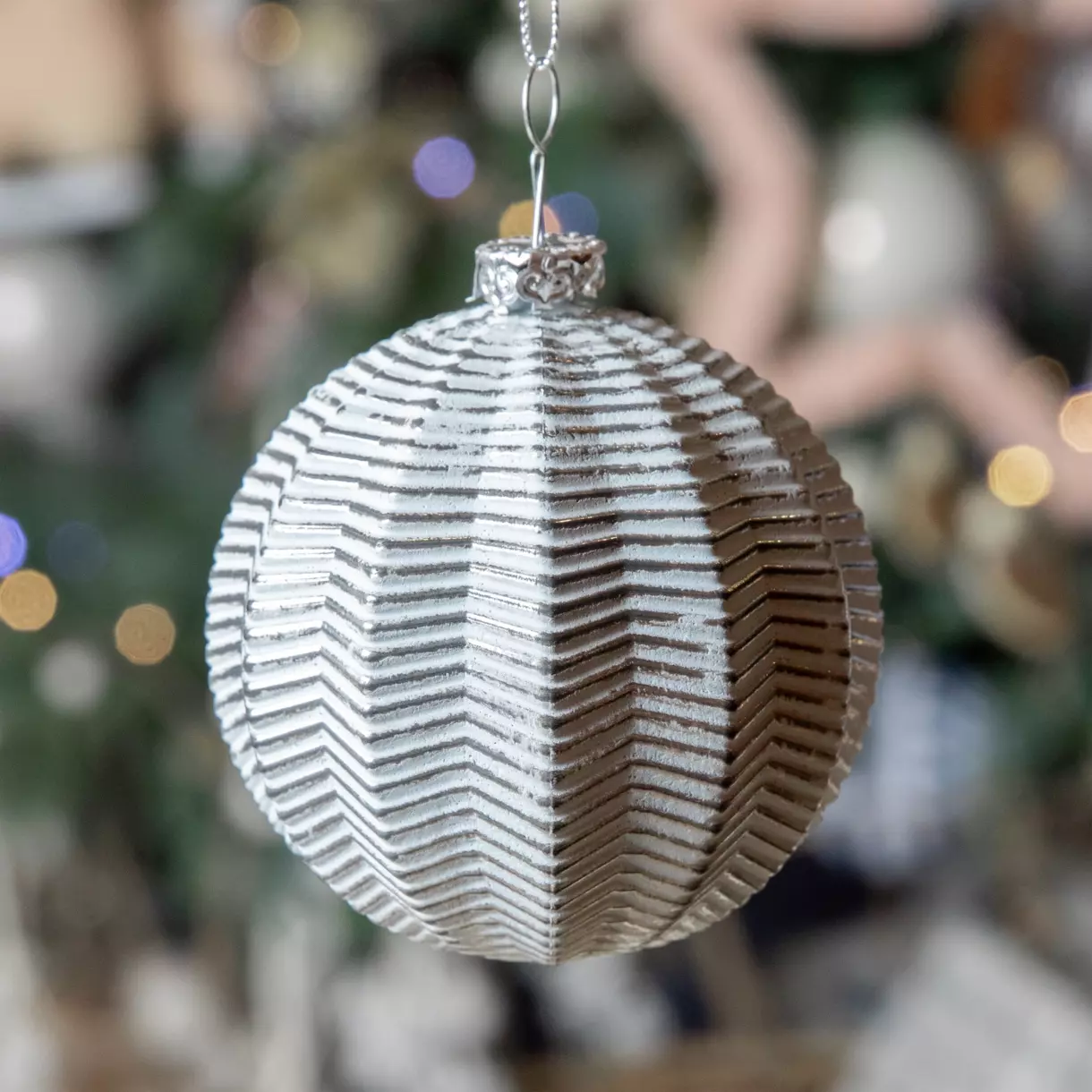eminza Lot de 12 boules de Noël Onduly Argent