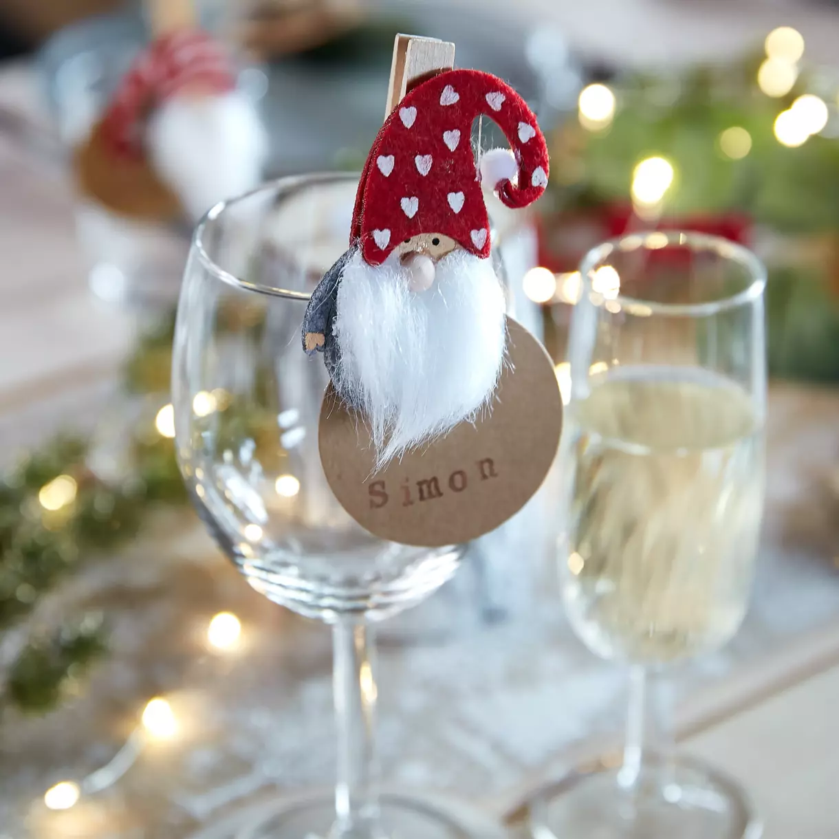 eminza Lot de 4 pinces Lutins de Noël Rouge