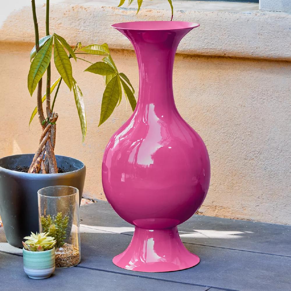 eminza Grand Vase en métal émaillé fait main (H56 cm) Soléa Rose fuschia brillant
