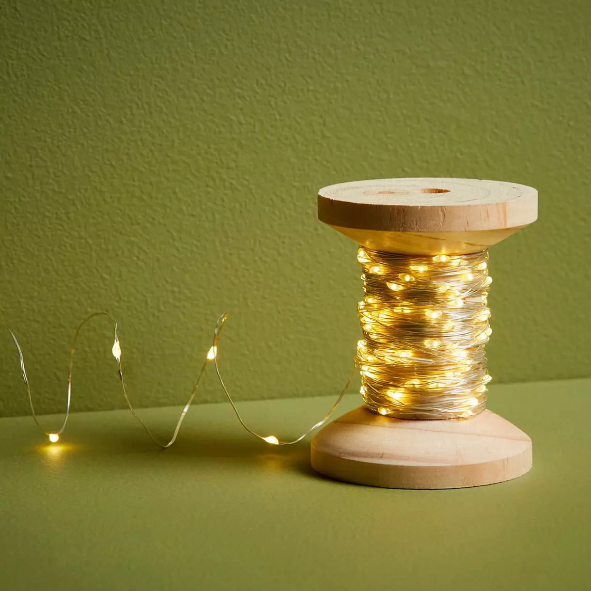 eminza Guirlande lumineuse déco 10 m Bobine bois et Argent