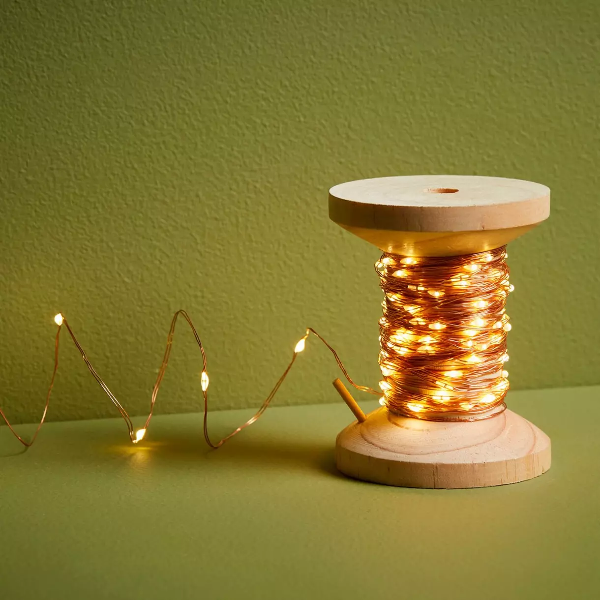 eminza Guirlande lumineuse déco 10 m Bobine bois et Cuivre